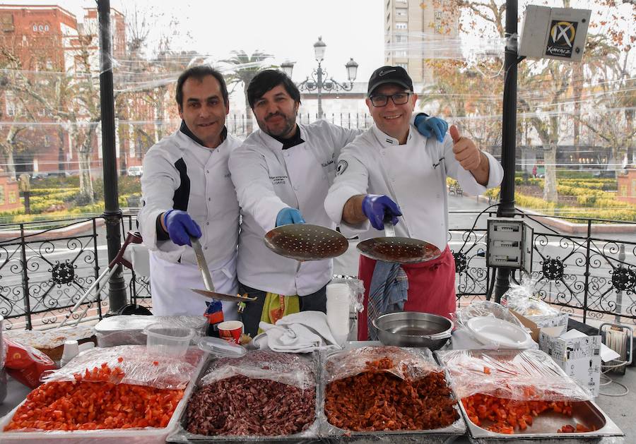 La lluvia que cayó a última hora de la mañana redujo la participación en el evento