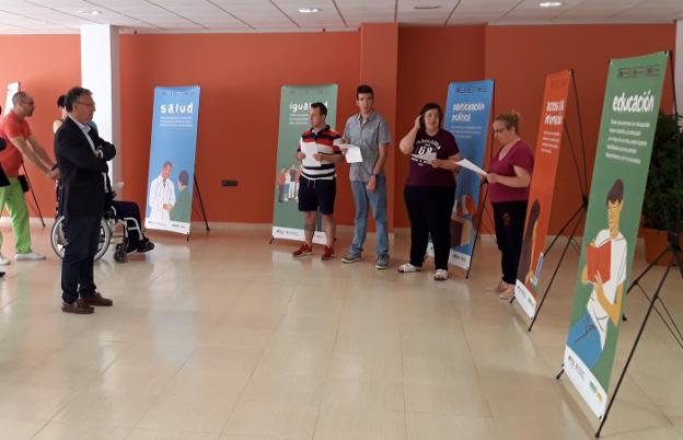 Momento de la inaguración en el Museo Etnográfico. :: e. d.