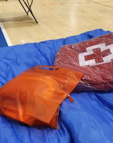 Imagen secundaria 2 - El polideportivo pacense de Las Palmeras se convierte en albergue para los sintecho