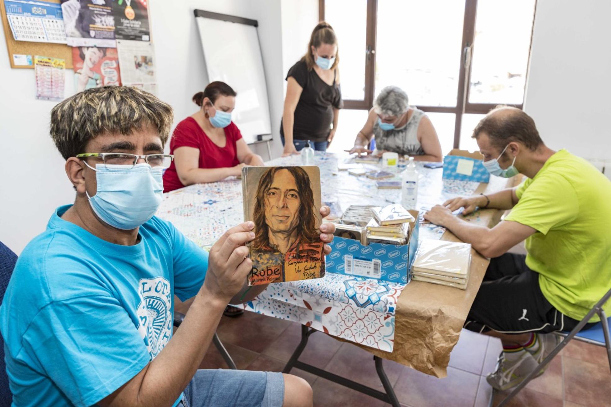 Las libretas de Robe Iniesta causan furor
