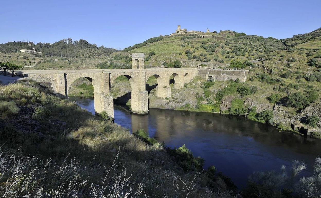 La Junta incorpora las propuestas en accesibilidad al proyecto del nuevo puente de Alcántara