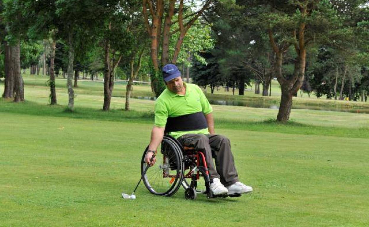 Free golf courses adapted to people with disabilities