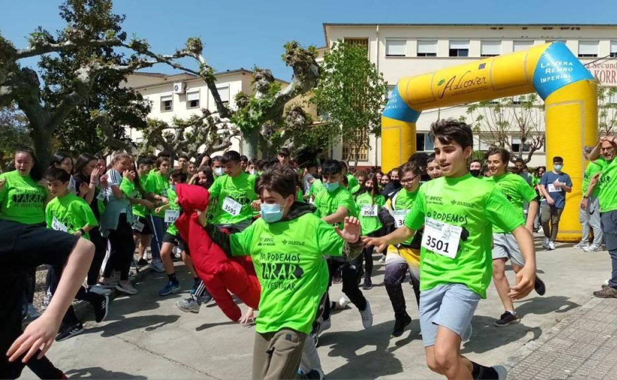 Los alumnos participantes en la carrera