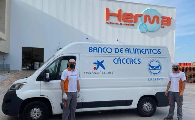 La empresa Herma ha donado más de 10.000 kilos de productos de higiene y limpieza. 