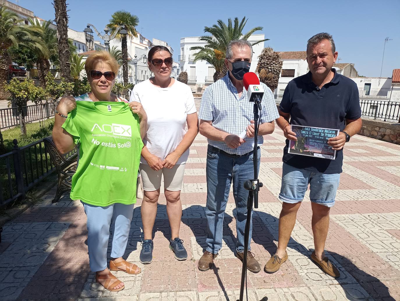 El alcalde junto a representantes de AOEx y del PMD 