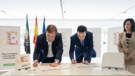 La Junta presenta el primer Plan de Empleo y Discapacidad con más de 56 millones