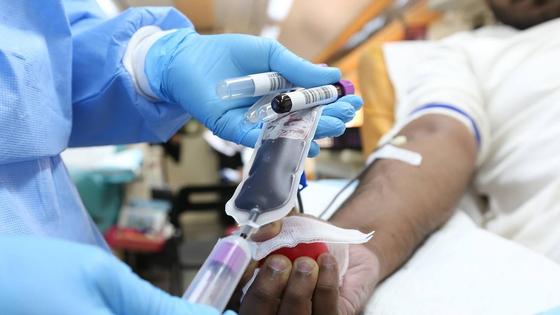 El Banco de Sangre de Extremadura espera recoger en mayo unos 1.900 litros de plasma en 70 colectas