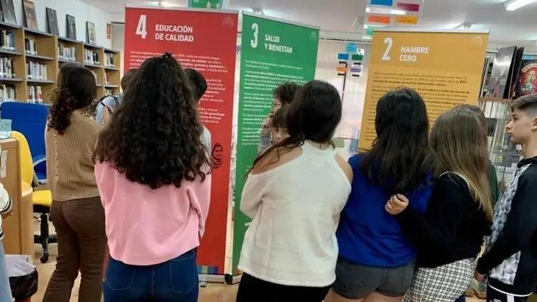 Exposición en la Biblioteca Pública de Cáceres de los Objetivos de Desarrollo Sostenible