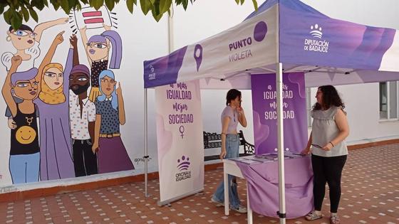 El Área de Igualdad de Diputación de Badajoz pone a disposición 'Puntos Violeta' para los municipios de la provincia