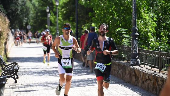 La Federación Extremeña de Triatlón cambiará kilómetros por comida para donar al Banco de Alimentos