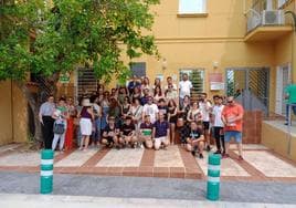 Foto de grupo de los beneficiarios del programa 'EmpleaT Extremadura'.