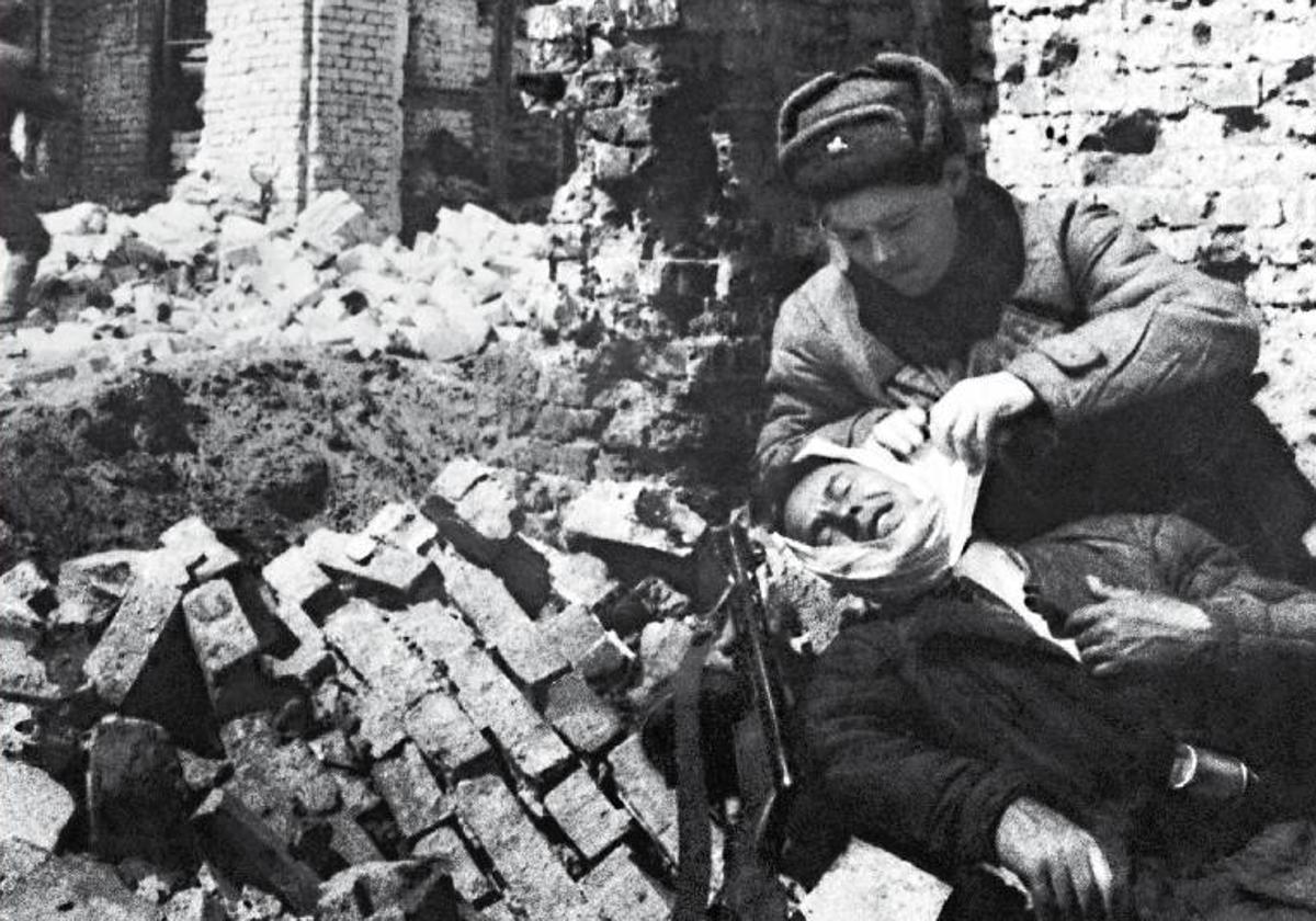 Cruz Roja en Extremadura conmemora sus 150 años de historia con una muestra y unas jornadas sobre Derecho Internacional Humanitario