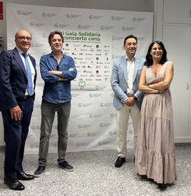 Asistentes a la presentación de la primera gala solidaria.