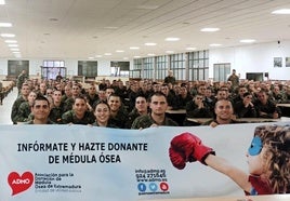 Más de 1300 soldados del Cefot reciben información sobre la donación de médula