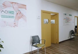 Con la firma de este convenio, AOEx y la Fundación 'La Caixa' refuerzan su compromiso con la mejora de la calidad de vida de las personas .