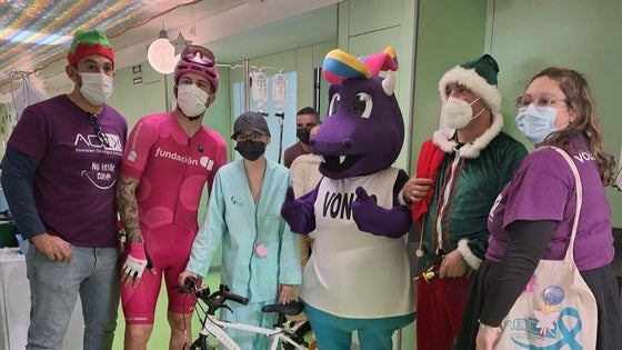 El Integrateam visita el Hospital Materno Infantil junto a la AOEx