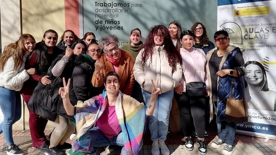 'Aulas en clave' ofrece una segunda oportunidad a mujeres pacenses