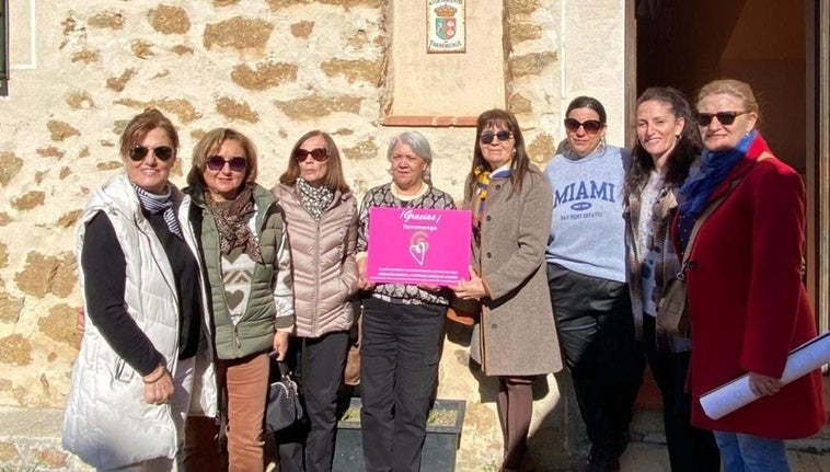 La Asociación Española Contra el Cáncer en Cáceres reconoce a más de un centenar de localidades de la provincia