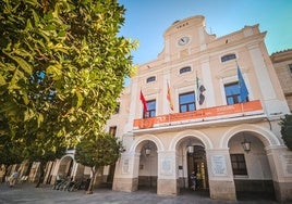 Fachada del ayuntamiento de Mérida.