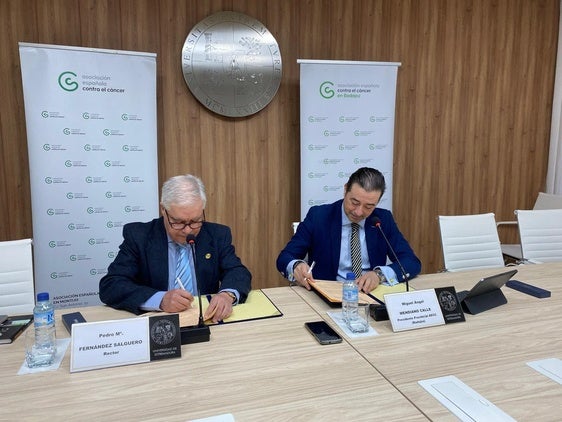 La Asociación Española Contra el Cáncer y la Universidad de Extremadura impulsan el voluntariado universitario contra el cáncer