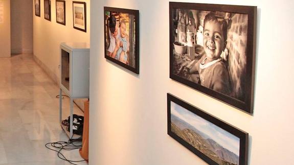 La exposición ‘Destino Sudamérica’ muestra la solidaridad de los cooperantes extremeños