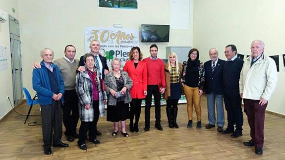 Asistentes al acto conmemorativo.