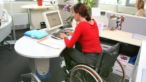 El empleo es un factor fundamental para la integración de las personas con discapacidad.