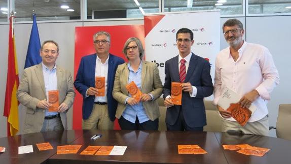 Momentos después de la reunión mantenida para llegar a este acuerdo con Ibercaja y Fundación CB.