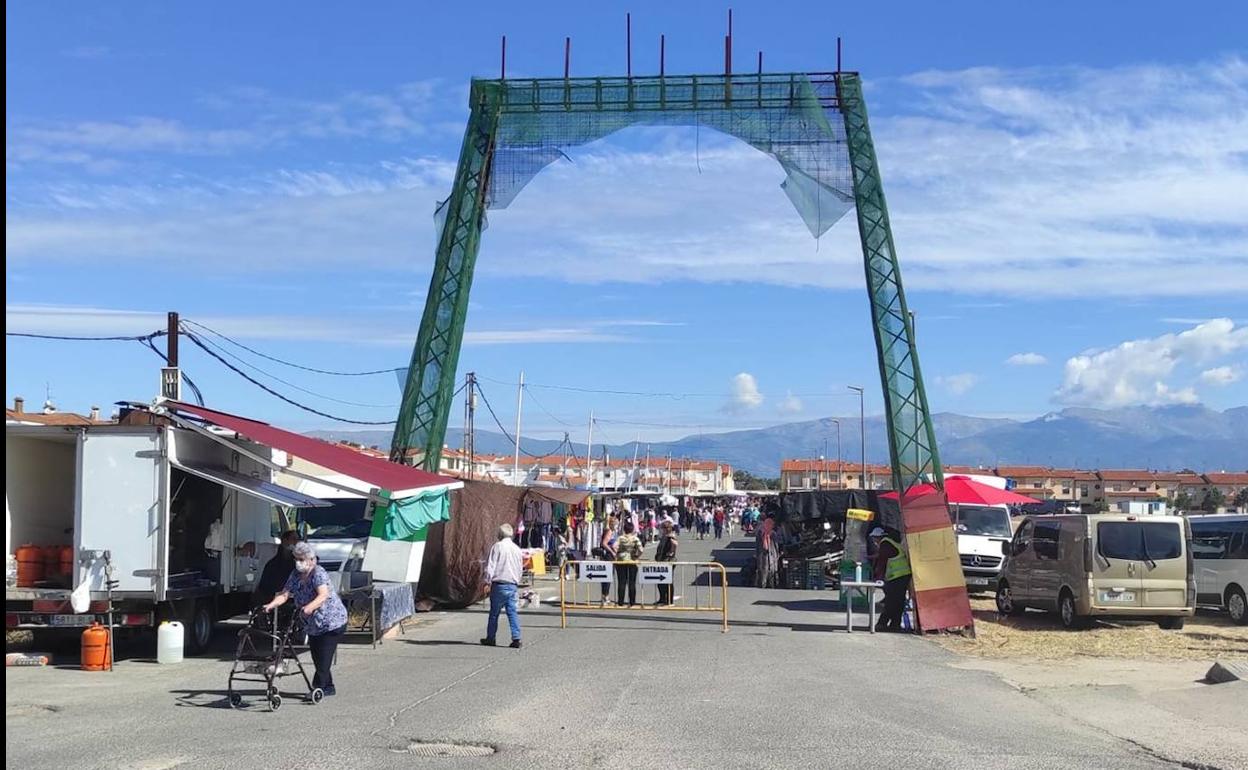El Mercadillo de Talayuela cerrará este martes con motivo del puente festivo