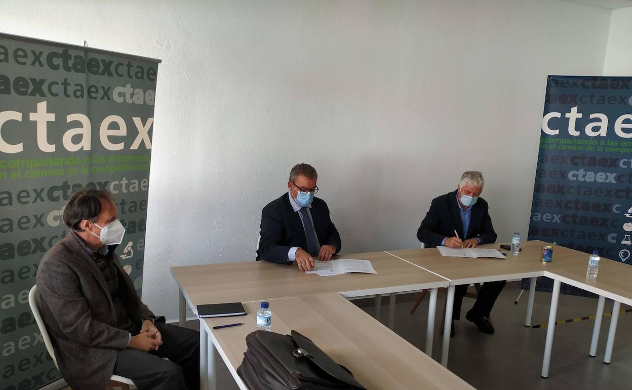 CTAEX y CETARSA firman un convenio marco de colaboración
