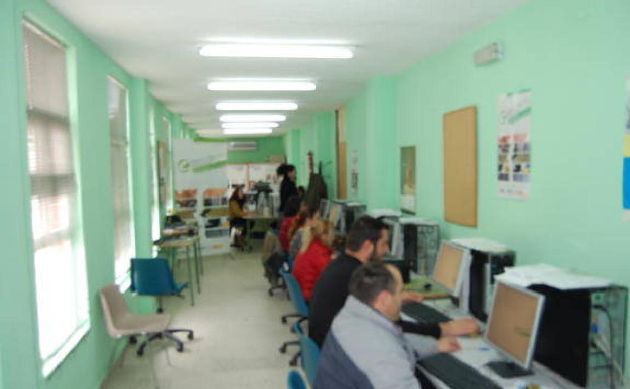 Los Centros de Competencias Digitales (NCC) inician su descanso veraniego con un balance de participación de más de 14.000 extremeños y extremeñas