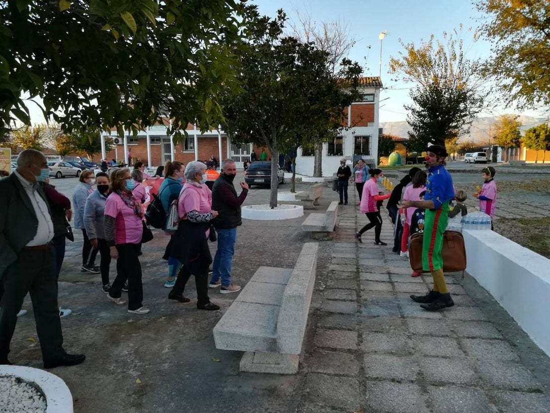 Fotos: Fotogalería Marcha Rosa en Barquilla de Pinares y Santa María de las Lomas