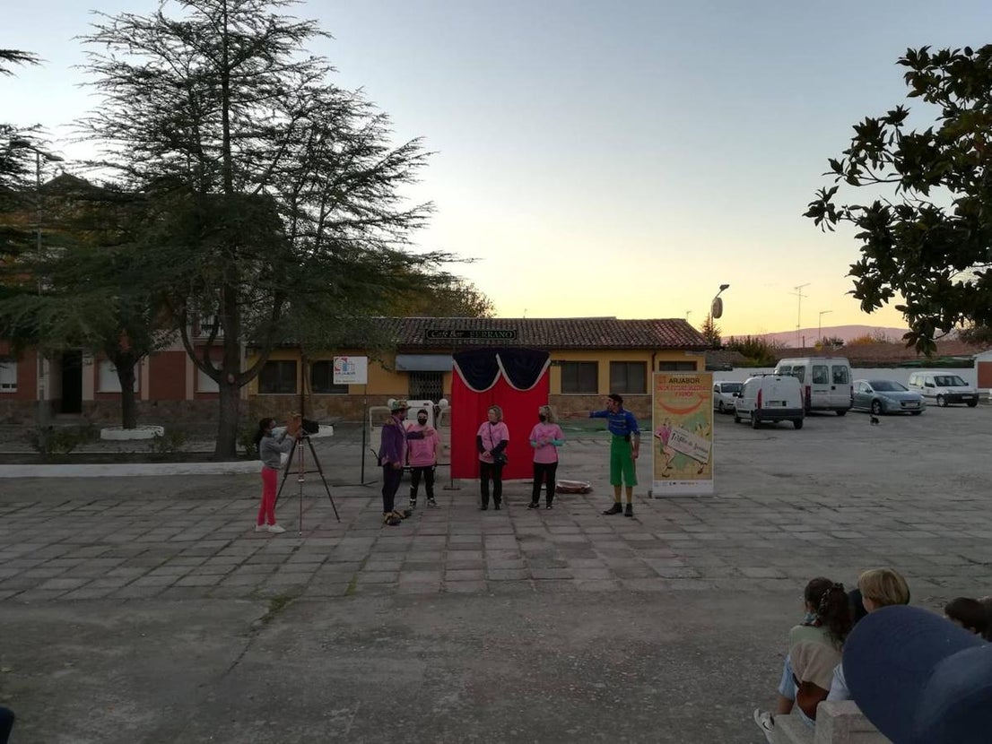 Fotos: Fotogalería Marcha Rosa en Barquilla de Pinares y Santa María de las Lomas