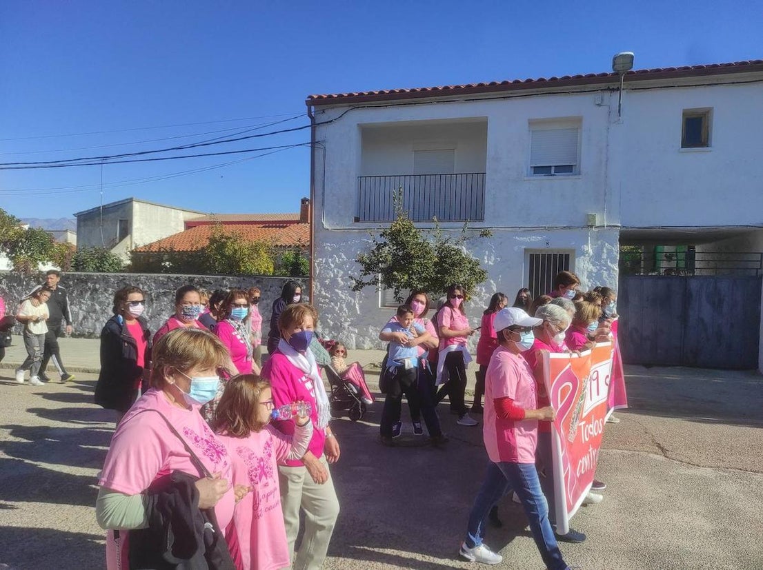 Fotos: Fotogalería Marcha Rosa en Barquilla de Pinares y Santa María de las Lomas