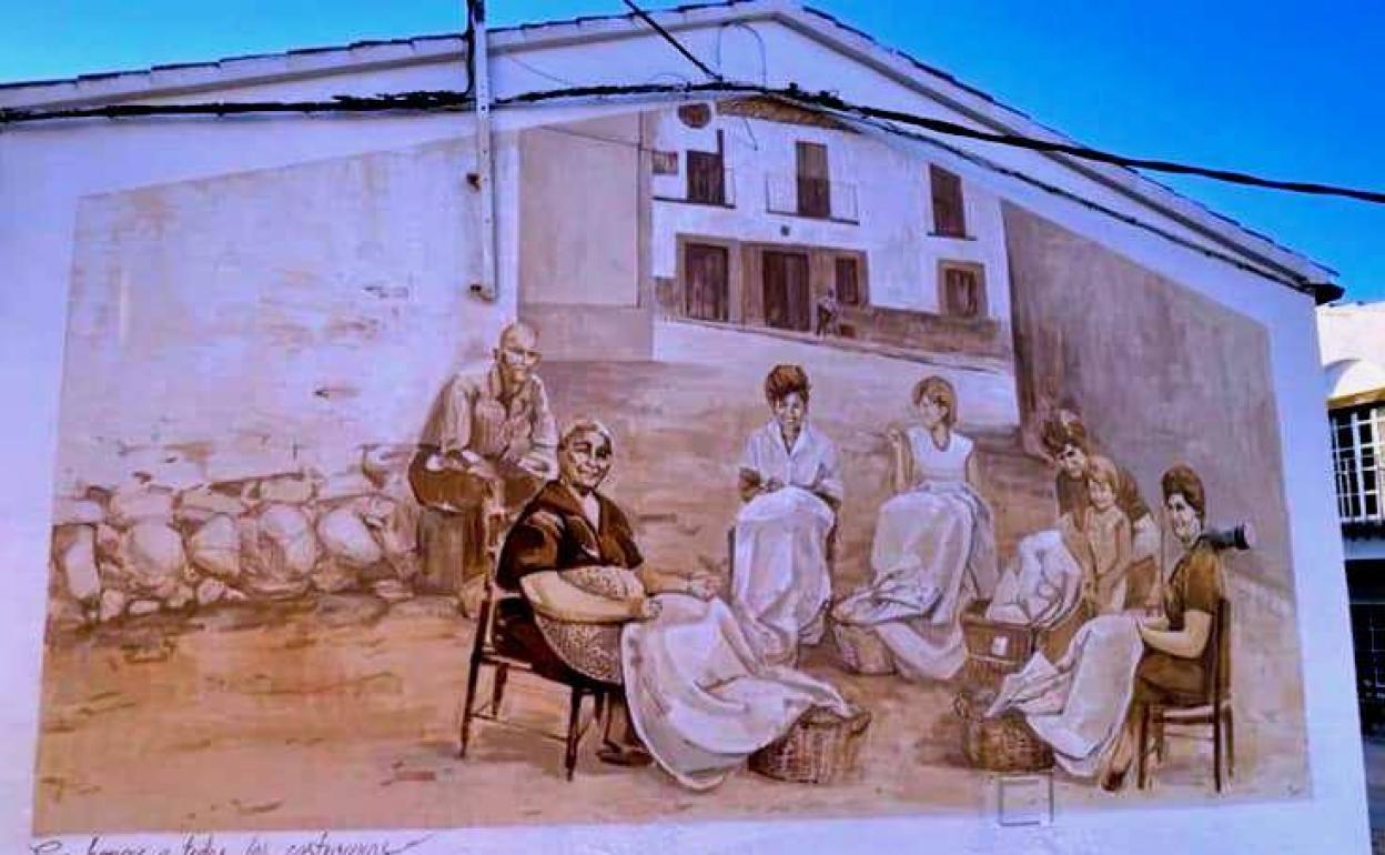 Cigüeñas o costureras 'toman' las calles de El Gordo