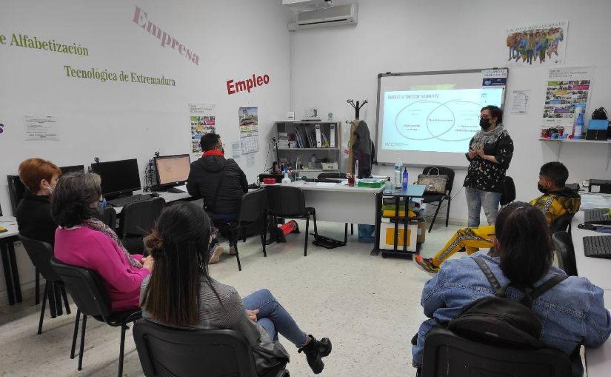 Los NCC celebran la All Digital Weeks con actividades para fomentar el empleo inclusivo y combatir la desinformación y la brecha digital de género