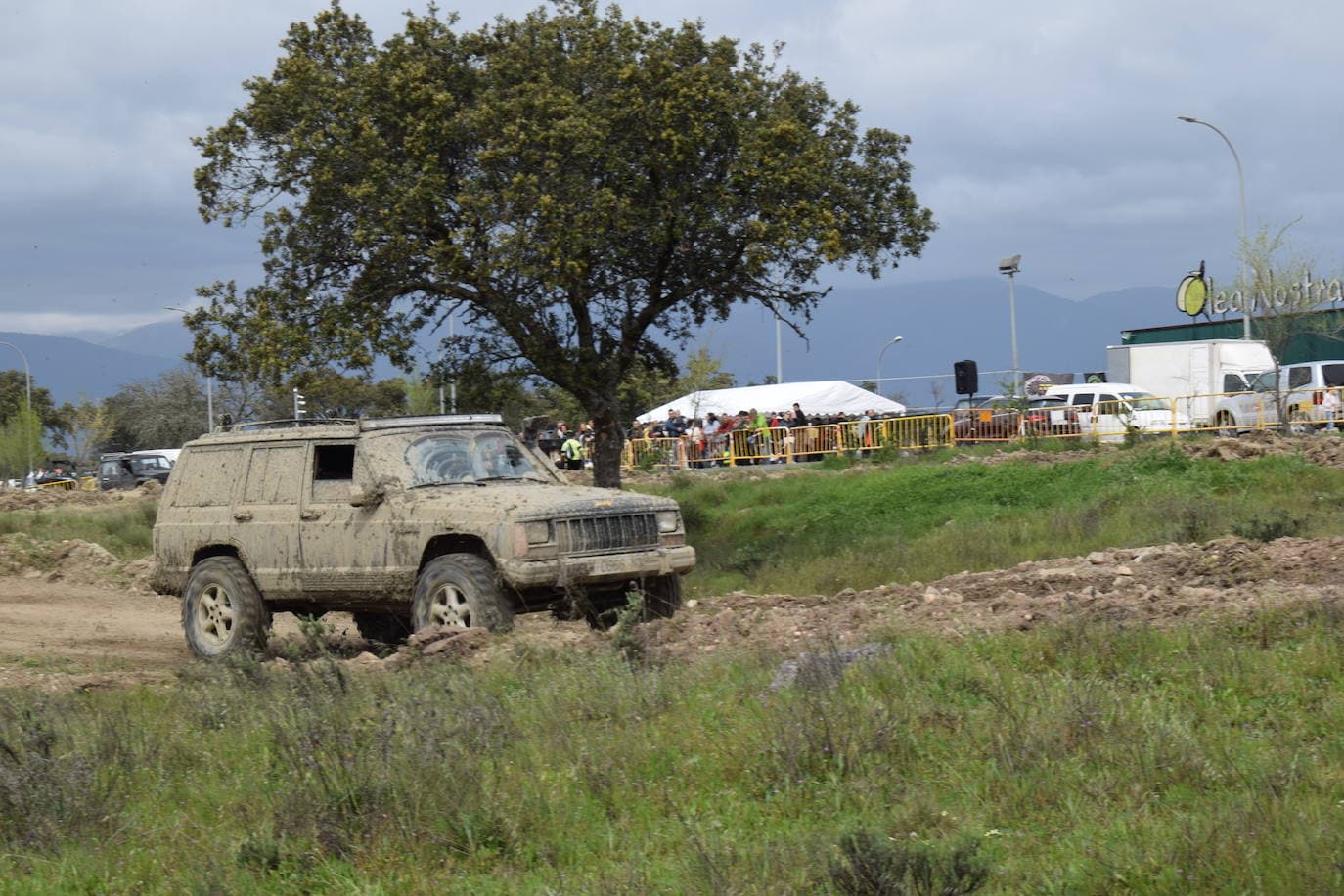 Fotos: Segunda edición de la concentración de motos, quads y 4x4 en Talayuela