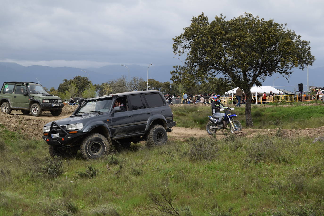 Fotos: Segunda edición de la concentración de motos, quads y 4x4 en Talayuela