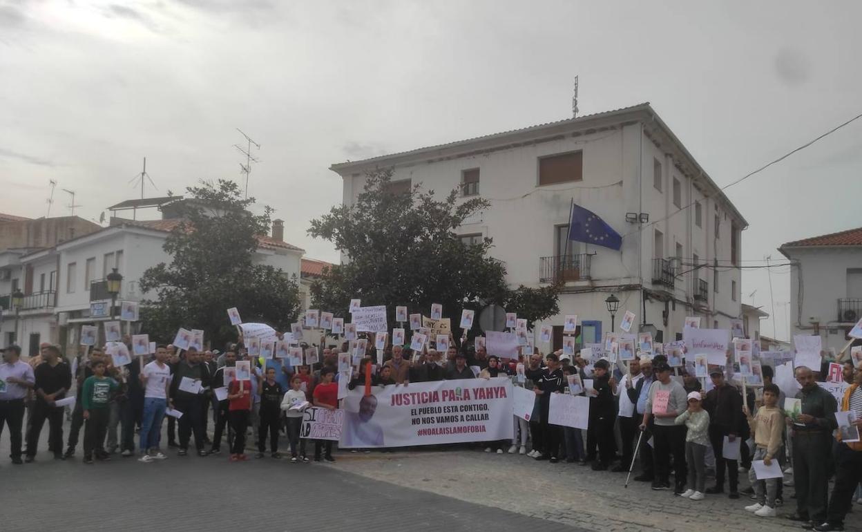 La comunidad islámica de Talayuela reclama «justicia» para su líder expulsado a Marruecos