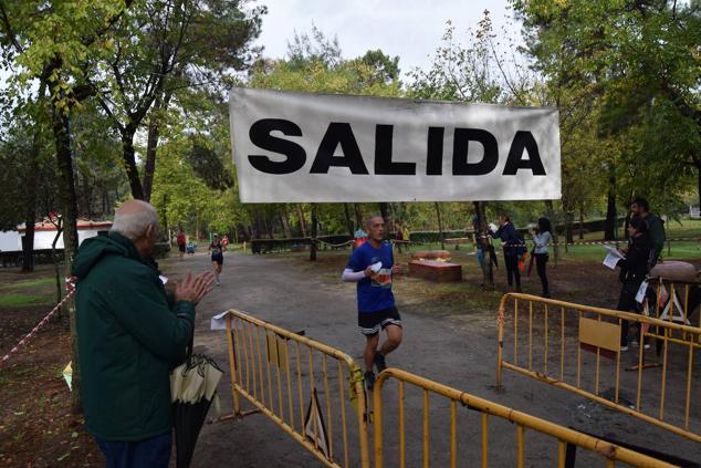 Fotos: Aned organiza la primera edición de la carrera popular 'Pinar de Talayuela'