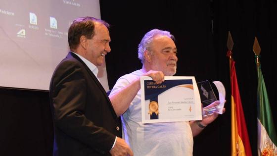 El Talayuelano Luis Fernando Sánchez se hace con el premio del Certamen de Relatos Cortos Severa Galán