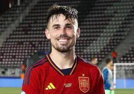 Rodri Sánchez con la camiseta de la selección española.