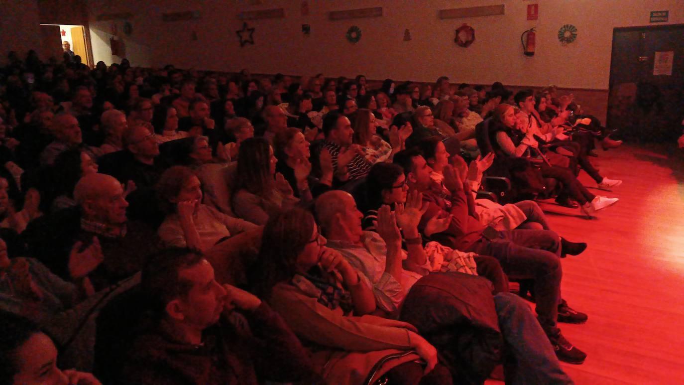 Éxito de la Gala Solidaria de Navidad de Talayuela