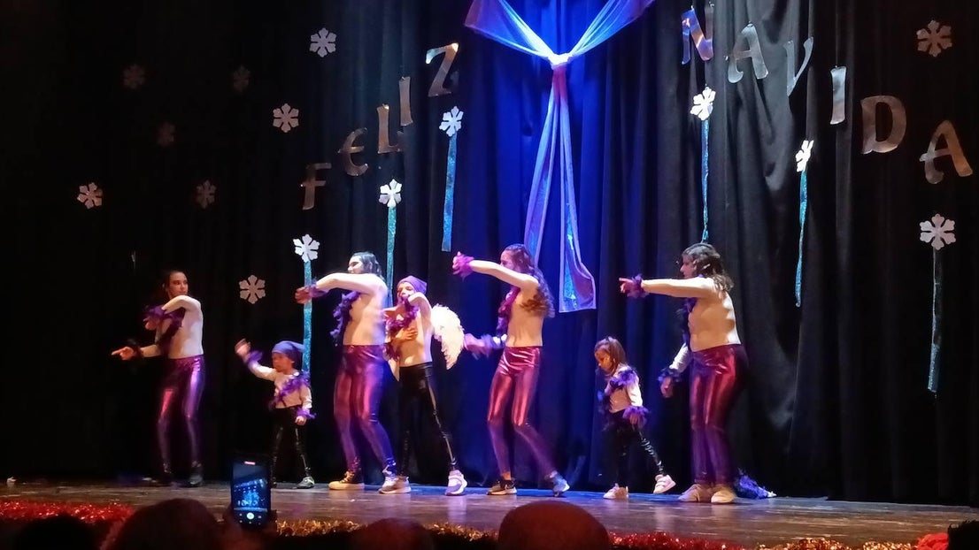 Éxito de la Gala Solidaria de Navidad de Talayuela