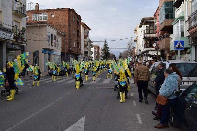 Fotos: Desfile de carrozas y comparsas Talayuela 2023