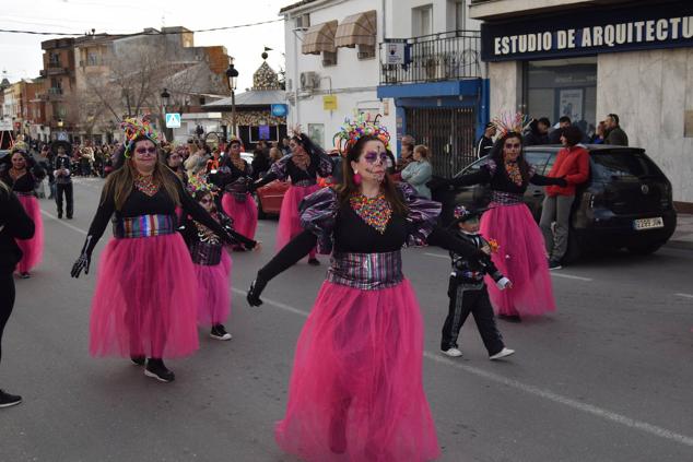 Fotos: Desfile de carrozas y comparsas Talayuela 2023