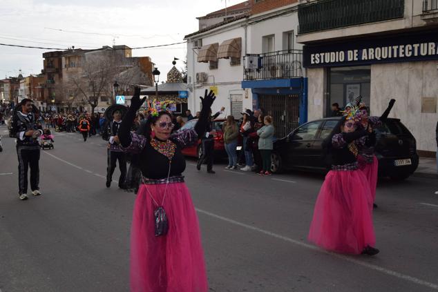 Fotos: Desfile de carrozas y comparsas Talayuela 2023