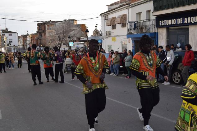 Fotos: Desfile de carrozas y comparsas Talayuela 2023
