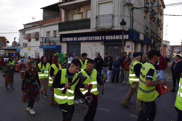 Fotos: Desfile de carrozas y comparsas Talayuela 2023