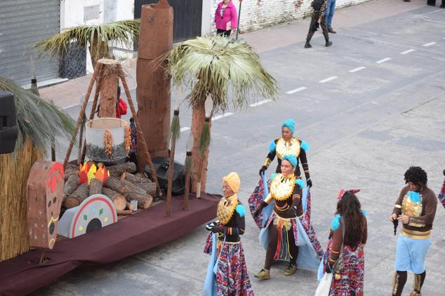 Fotos: Desfile de carrozas y comparsas Talayuela 2023